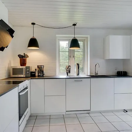 Holiday home Hjalmsvider - 1km From The Sea In Western Jutland By Interhome