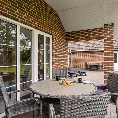 Hjalmsvider - 1km From The Sea In Western Jutland By Interhome