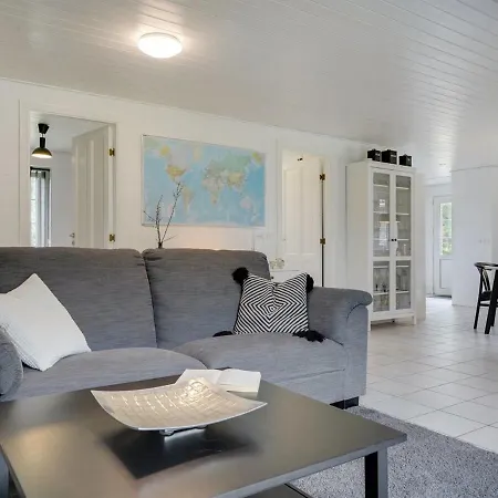 Holiday home Hjalmsvider - 1km From The Sea In Western Jutland By Interhome