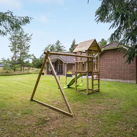 Сasa de vacaciones Hjalmsvider - 1km From The Sea By Interhome