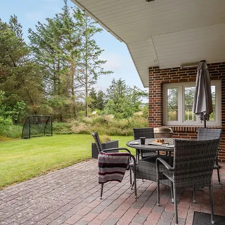 Сasa de vacaciones Hjalmsvider - 1km From The Sea By Interhome *
