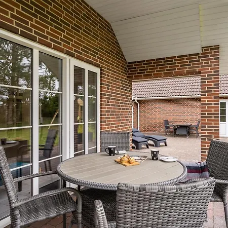 Hjalmsvider - 1km From The Sea By Interhome