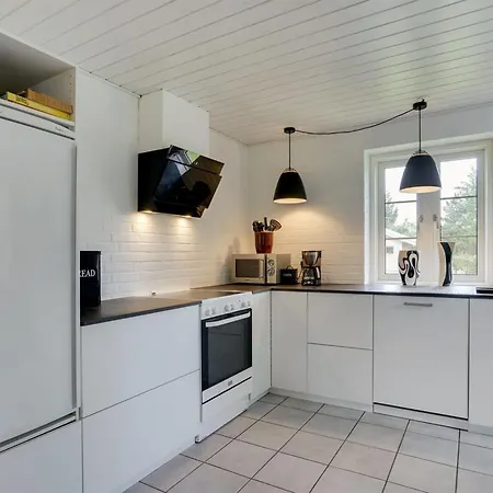 Hjalmsvider - 1km From The Sea By Interhome Feriehus